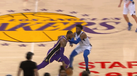 阿森纳3-1拜仁，廷贝尔、马杜埃凯、马丁内利破门，诺伊尔送礼