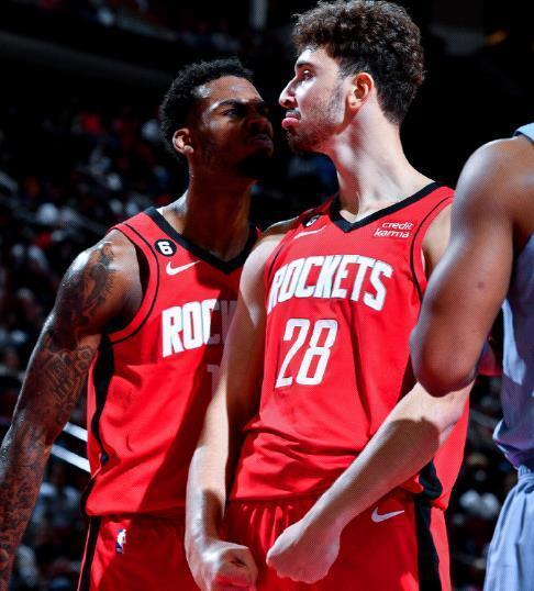 全国残特奥会高山滑雪比赛在乌鲁木齐举行