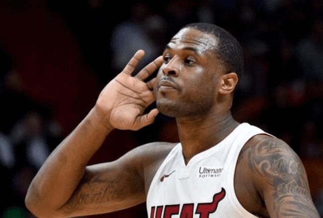 马里安诺·李维拉在 2013 年完成最后一次登板，由基特与波萨达亲自上场将其换下