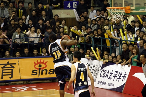 官方：22岁墨西哥中场纳赫拉租借加盟马竞，将先效力于B队