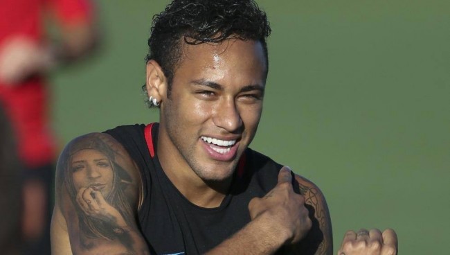 巴西中卫古斯塔沃入籍越南，将改名杜飞龙代表越南队